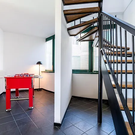 4 Bd With Near Center Private Parking 公寓 *