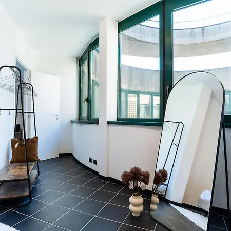 4 Bd With Near Center Private Parking 公寓 科莫