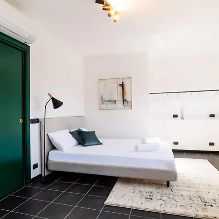 公寓 4 Bd With Near Center Private Parking *